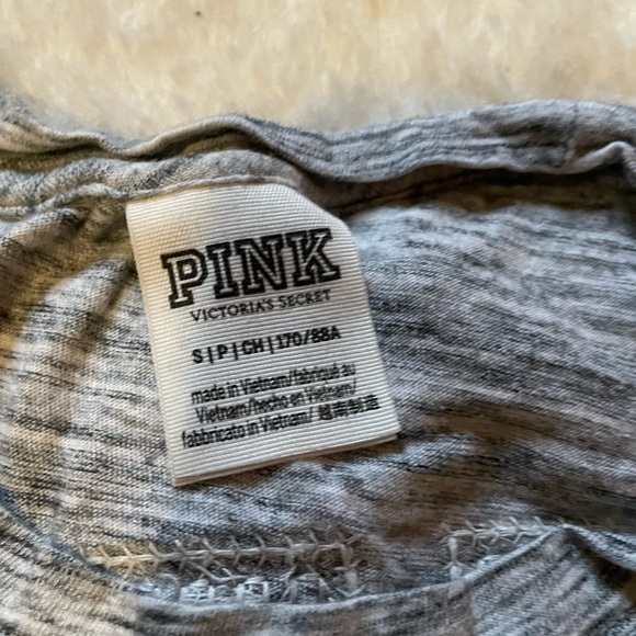 5 US S and US XS shirts from VS pink - Picture 6 of 11